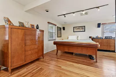 14 Fairway Drive, Great Neck, NY 11020 - Photo 25