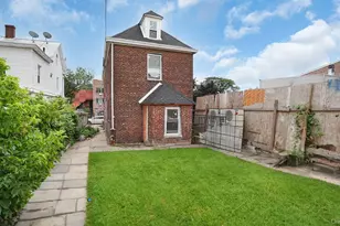 679 E 221st St, Bronx, NY 10467 - Photo 21