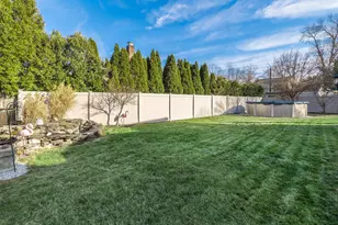 2 Terry Ct, Glen Head, NY 11545 - Photo 29