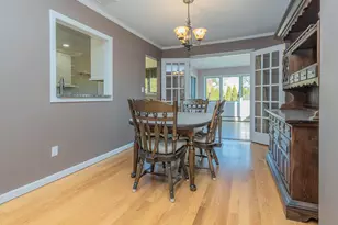 2 Terry Ct, Glen Head, NY 11545 - Photo 9