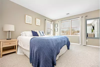 15 Irving Place, Islip Terrace, NY 11752 - Photo 17