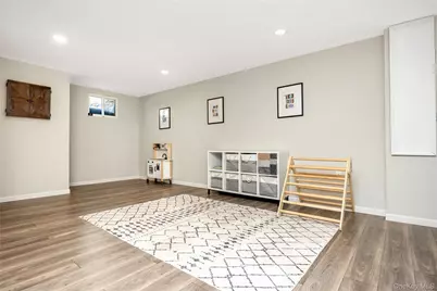 15 Irving Place, Islip Terrace, NY 11752 - Photo 25