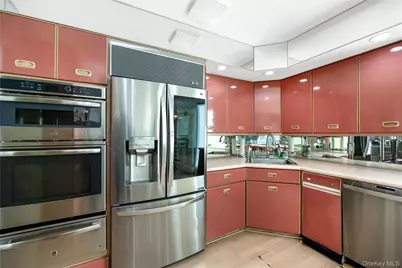 159 Avon Place, West Hempstead, NY 11552 - Photo 11