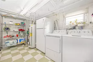 159 Avon Pl, West Hempstead, NY 11552 - Photo 27