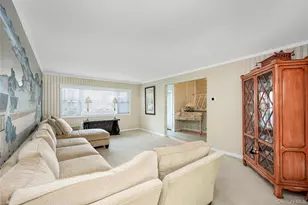 159 Avon Pl, West Hempstead, NY 11552 - Photo 7