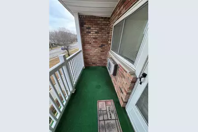 100 Hawthorne Avenue, Central Islip, NY 11722 - Photo 21