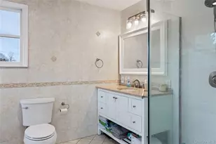 24 Twin River Dr, Oakdale, NY 11769 - Photo 25