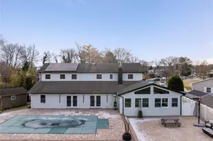 24 Twin River Dr, Oakdale, NY 11769 - Photo 31