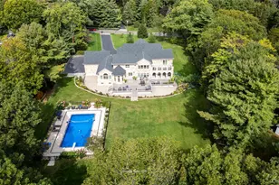 265 Laurel Ln, Syosset, NY 11791 - Photo 47