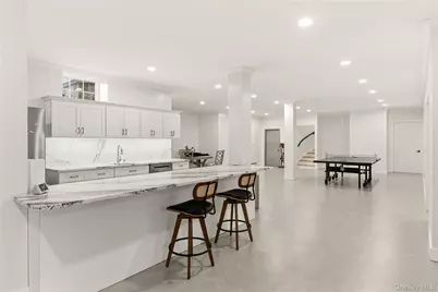 265 Laurel Lane, Syosset, NY 11791 - Photo 39