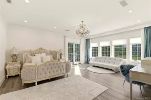 265 Laurel Ln, Syosset, NY 11791 - Photo 33