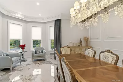 265 Laurel Lane, Syosset, NY 11791 - Photo 11