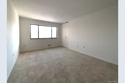 2202 Mulberry Court, Poughkeepsie, NY 12603 - Photo 9