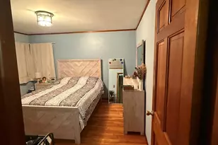 346 Holmes St, Levittown, NY 11756 - Photo 9