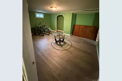 346 Holmes Street, Levittown, NY 11756 - Photo 7