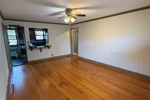 40 Terrace Cir, Great Neck, NY 11021 - Photo 7