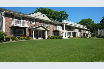 5 Exeter Place #506B, Coram, NY 11727 - Photo 9