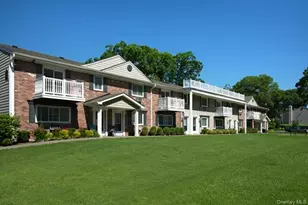 5 Exeter Pl, Coram, NY 11727 - Photo 9