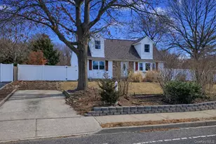 117 N Coleman Rd, Centereach, NY 11720 - Photo 23