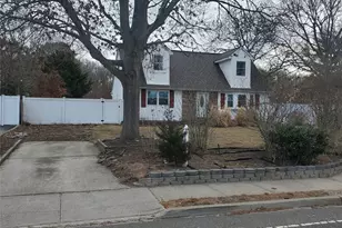 117 N Coleman Rd, Centereach, NY 11720 - Photo 5