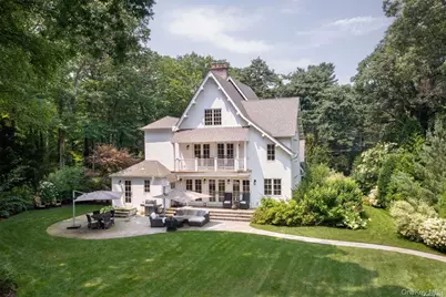 1347 Chicken Valley Road, Upper Brookville, NY 11771 - Photo 3