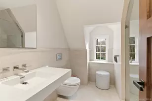 1347 Chicken Valley Rd, Upper Brookville, NY 11771 - Photo 41