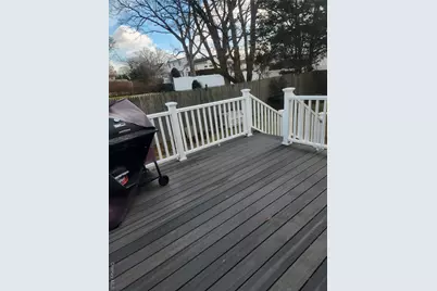 154 Fallwood Parkway, Farmingdale, NY 11735 - Photo 11