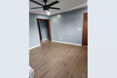 154 Fallwood Parkway, Farmingdale, NY 11735 - Photo 5