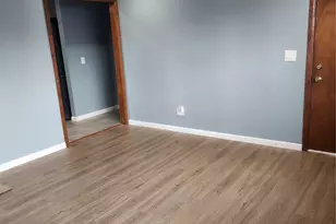 154 Fallwood Pkwy, Farmingdale, NY 11735 - Photo 5