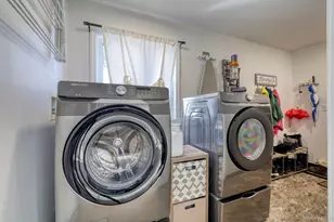 210 Overlook Rd, Poughkeepsie, NY 12603 - Photo 17