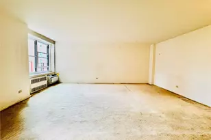 142-05 Roosevelt Ave, Flushing, NY 11354 - Photo 5