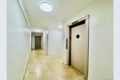 142-05 Roosevelt Avenue #517, Flushing, NY 11354 - Photo 3