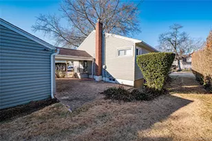 1433 Bowers Dr, Seaford, NY 11783 - Photo 15