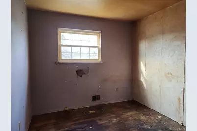 267 Woodhull Avenue, Port Jefferson Station, NY 11776 - Photo 9