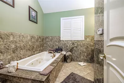 8611 165th Avenue, Howard Beach, NY 11414 - Photo 17