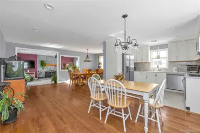 867 Preston Road, East Meadow, NY 11554 - Photo 9