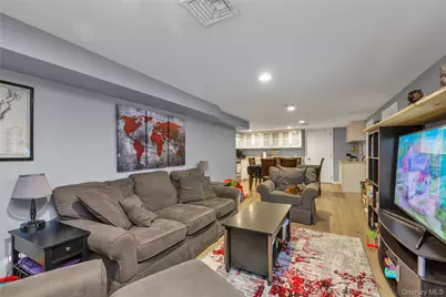 867 Preston Road, East Meadow, NY 11554 - Photo 15