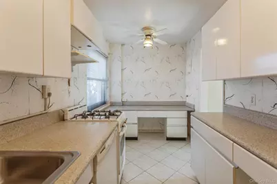 107 15th Street #E-1, Garden City, NY 11530 - Photo 13