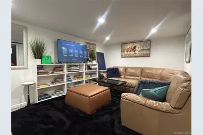 17 Molyneaux Road, Valley Stream, NY 11580 - Photo 25