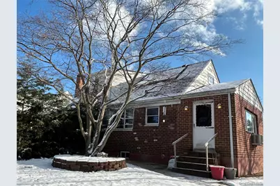 17 Molyneaux Road, Valley Stream, NY 11580 - Photo 33