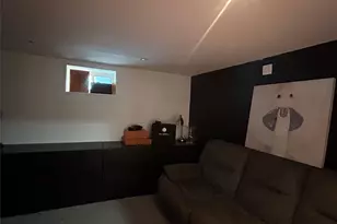 17 Molyneaux Rd, Valley Stream, NY 11580 - Photo 27