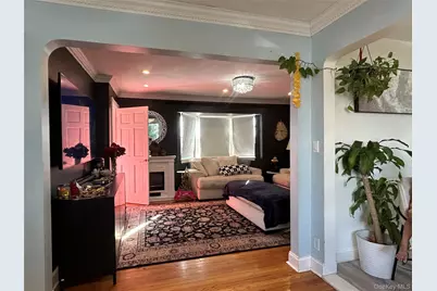 17 Molyneaux Road, Valley Stream, NY 11580 - Photo 5