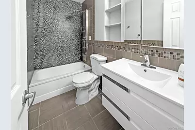 7 Carnaby Avenue, Coram, NY 11727 - Photo 7