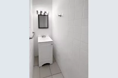 7 Carnaby Avenue, Coram, NY 11727 - Photo 11