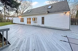 7 Carnaby Ave, Coram, NY 11727 - Photo 17