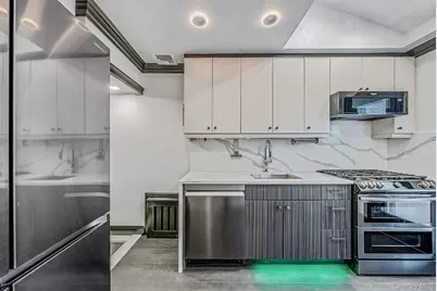 32 Everett, Lynbrook, NY 11563 - Photo 25