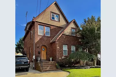 111 Piccadilly Dwns, Lynbrook, NY 11563 - Photo 1