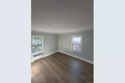 111 Piccadilly Dwns, Lynbrook, NY 11563 - Photo 7