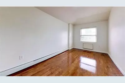 2407 Brookhaven Avenue #2nd FL., Far Rockaway, NY 11691 - Photo 7