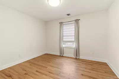 16 Soundview Road, Huntington, NY 11743 - Photo 25